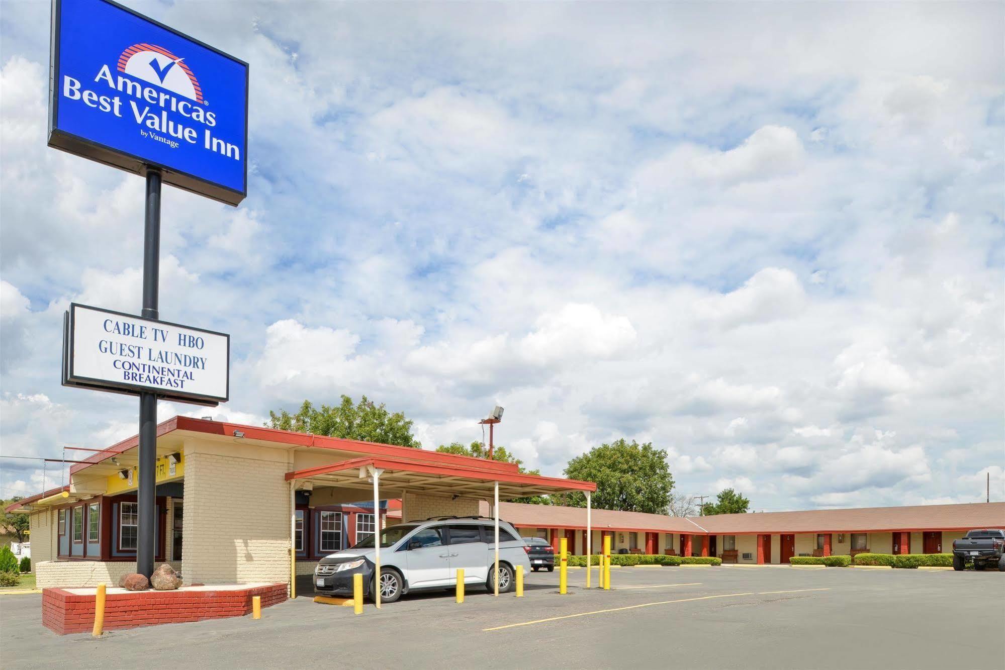 Americas Best Value Inn Ozona Exterior photo